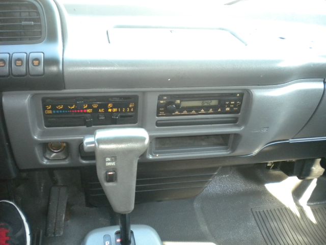 2005 Isuzu NPR Unknown