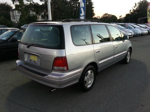 1998 Isuzu Oasis Touring W/nav.sys