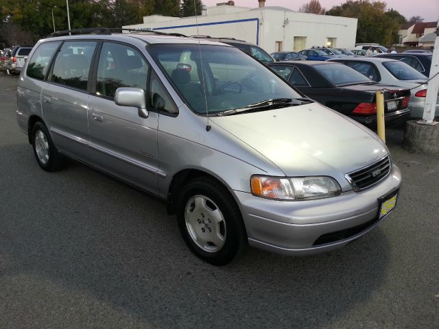 1998 Isuzu Oasis Touring W/nav.sys