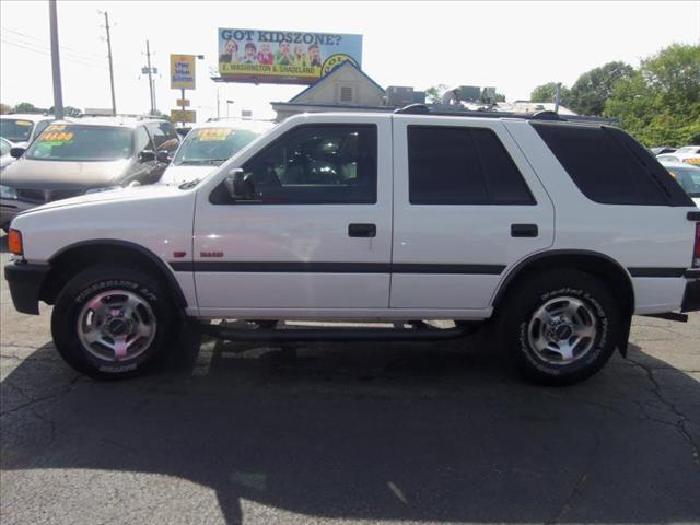 1997 Isuzu Rodeo 4dr Sdn Auto GLS Sedan