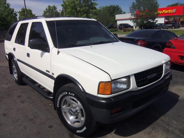 1997 Isuzu Rodeo 4dr Sdn Auto GLS Sedan
