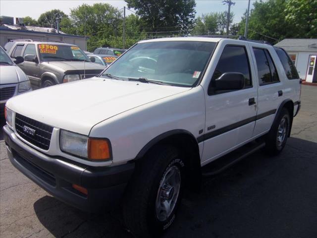 1997 Isuzu Rodeo 4dr Sdn Auto GLS Sedan