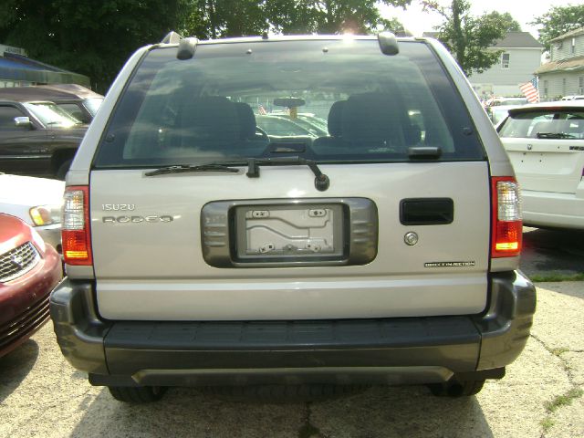 2004 Isuzu Rodeo I Sports Sedan Sport