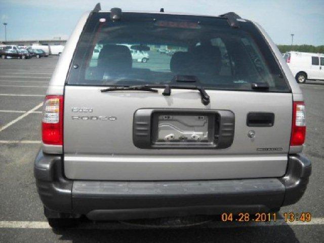 2004 Isuzu Rodeo XR