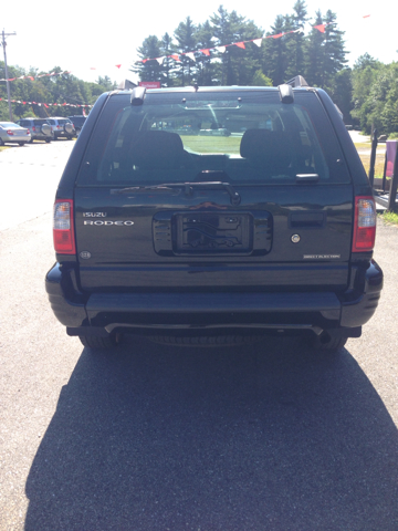 2004 Isuzu Rodeo I Sports Sedan Sport