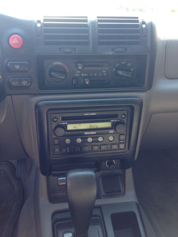 2004 Isuzu Rodeo I Sports Sedan Sport