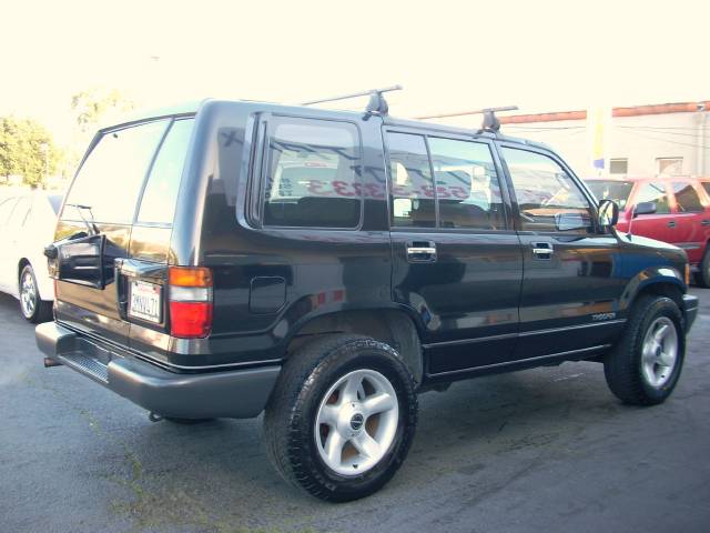 1993 Isuzu Trooper LS Hatchback