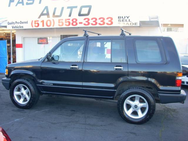1993 Isuzu Trooper LS Hatchback