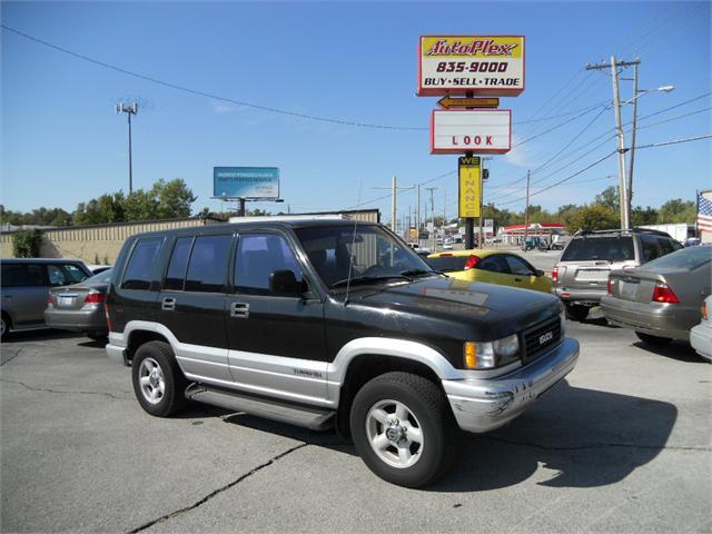 1995 Isuzu Trooper LT Extended Minivan 4D