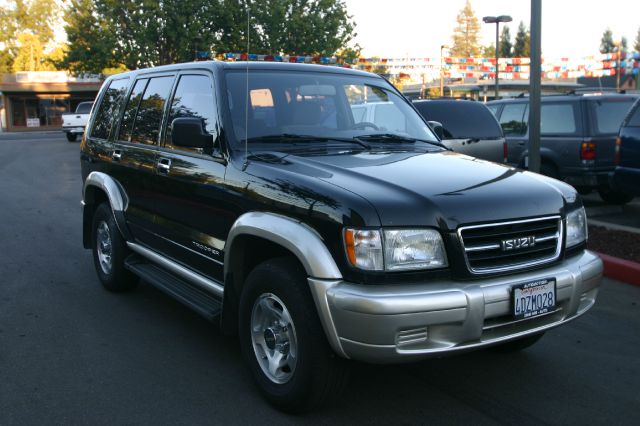1998 Isuzu Trooper XR