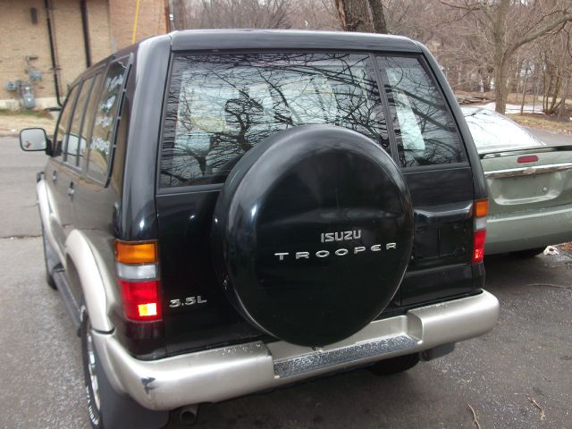 1998 Isuzu Trooper XR
