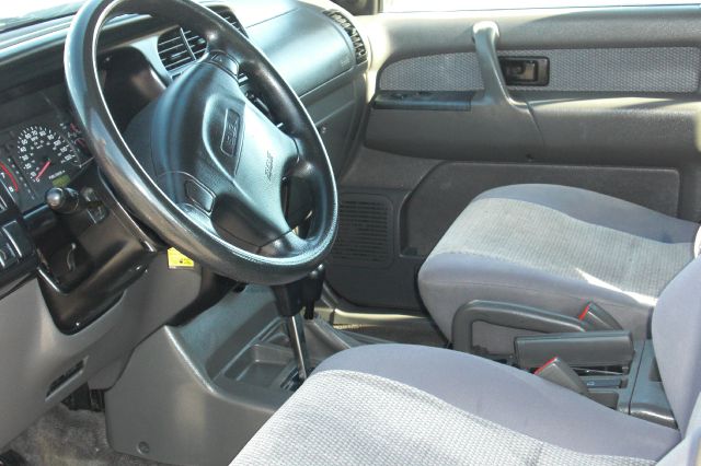 1998 Isuzu Trooper XR