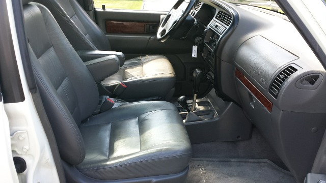 1999 Isuzu Trooper Premium Leather