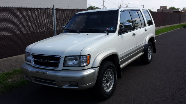 1999 Isuzu Trooper Premium Leather
