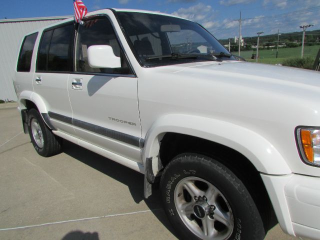 1999 Isuzu Trooper EX AWD