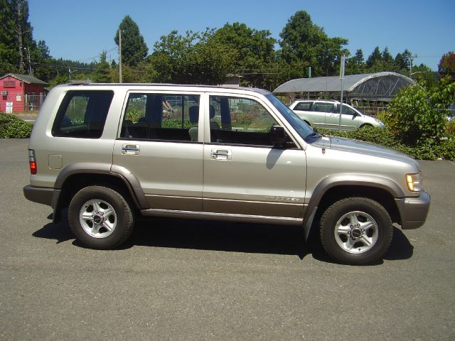 2000 Isuzu Trooper EX AWD