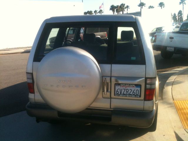 2000 Isuzu Trooper 3.0cl W/leath