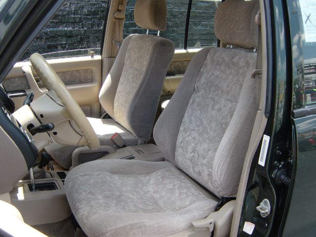 2000 Isuzu Trooper Super