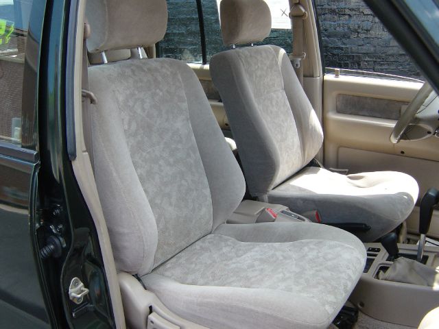 2000 Isuzu Trooper Super