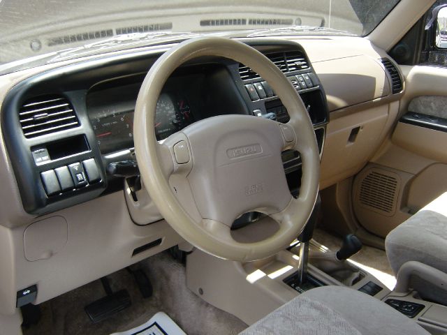 2000 Isuzu Trooper Super