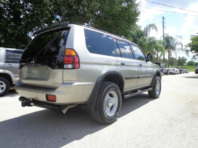 2001 Isuzu Trooper Touring / AWD