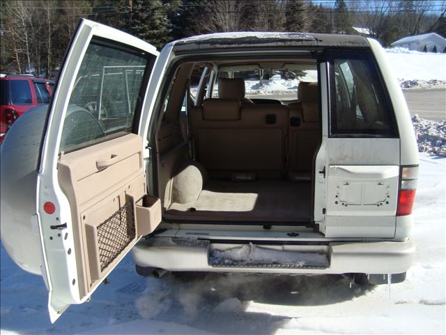 2001 Isuzu Trooper SLT 25