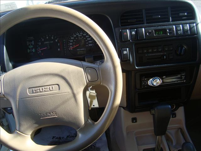 2001 Isuzu Trooper SLT 25