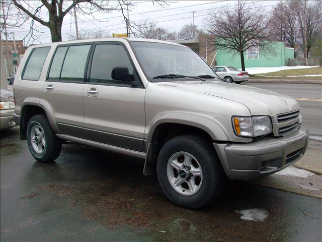 2002 Isuzu Trooper E32