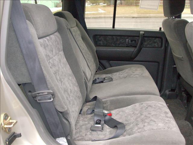 2002 Isuzu Trooper E32