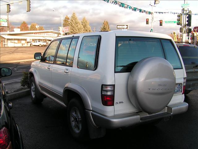 2002 Isuzu Trooper Touring W/nav.sys