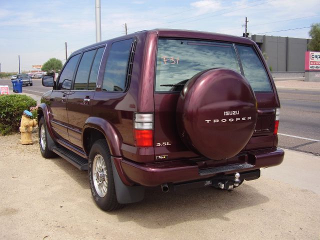 2002 Isuzu Trooper 3.0cl W/leath