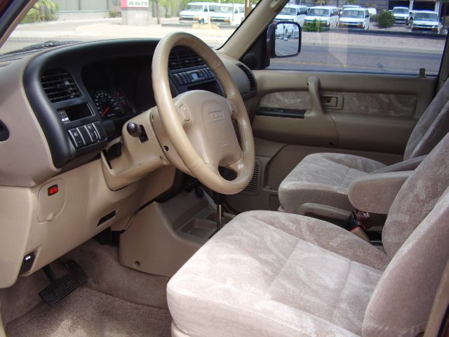2002 Isuzu Trooper 3.0cl W/leath