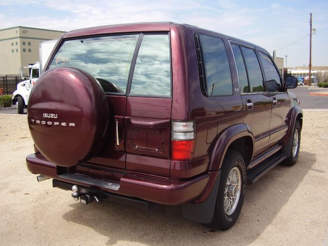 2002 Isuzu Trooper 3.0cl W/leath