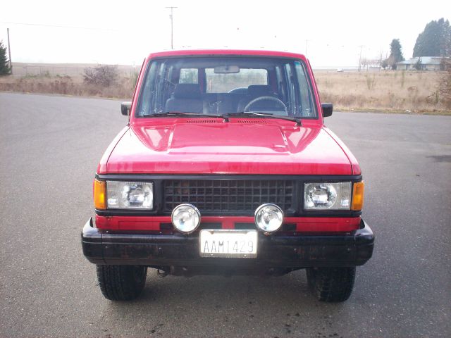 1989 Isuzu Trooper II Sedan I4 CVT 2.0 SR
