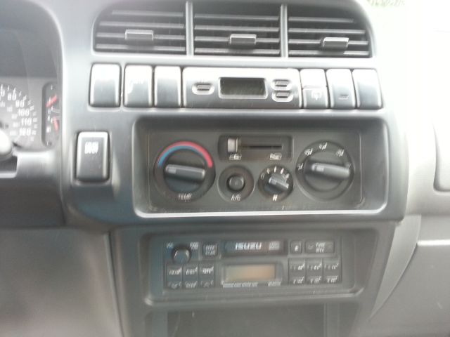 1999 Isuzu Trooper II Unknown