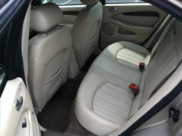 2002 JAGUAR X-Type EX - DUAL Power Doors