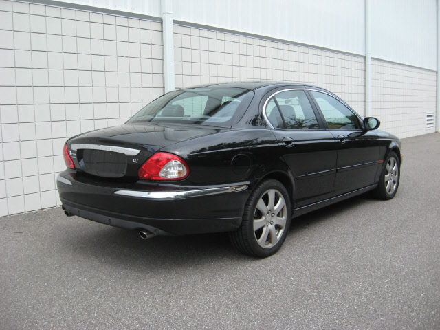 2006 JAGUAR X-Type Base