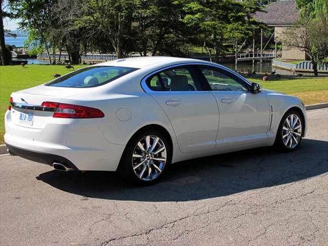 2010 JAGUAR XF Premium