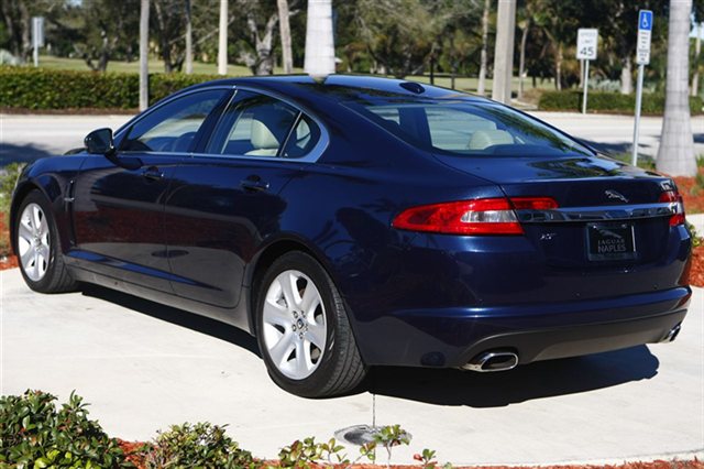 2010 JAGUAR XF Coupe