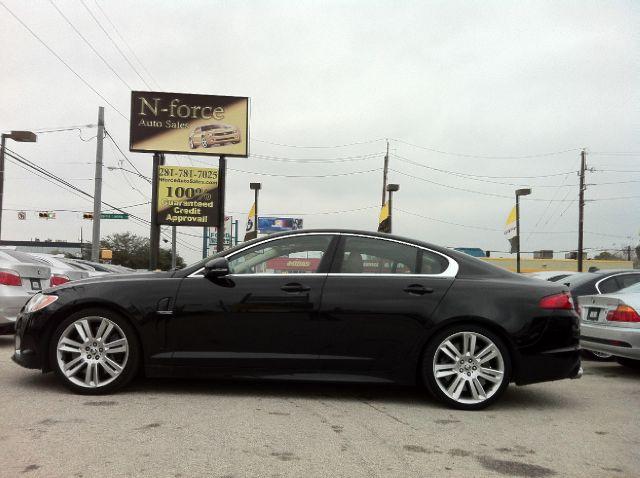 2010 JAGUAR XF SE 5-door