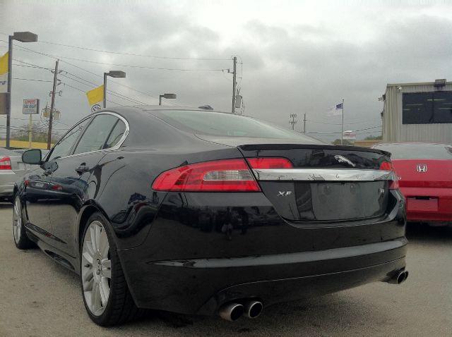 2010 JAGUAR XF SE 5-door