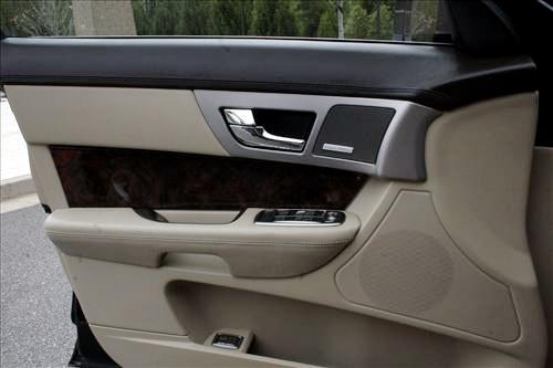 2010 JAGUAR XF Premium