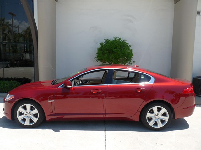 2010 JAGUAR XF Coupe