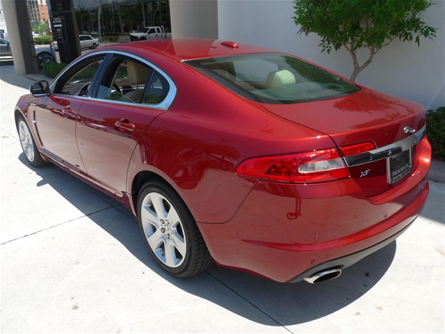 2010 JAGUAR XF Coupe