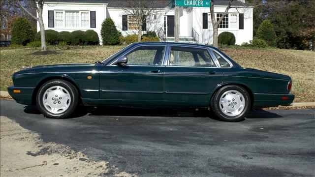 1995 JAGUAR XJ6 Base