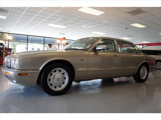 1998 JAGUAR XJ8 Coupe