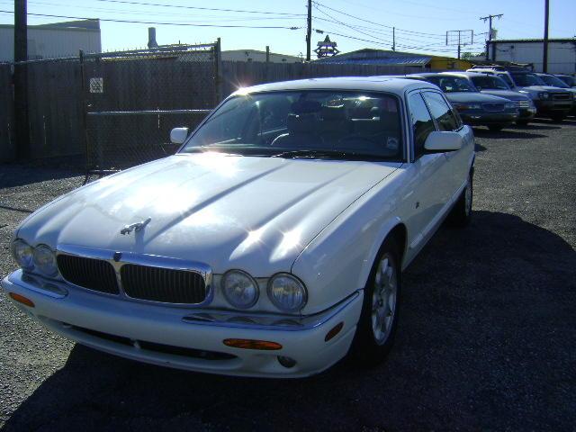1998 JAGUAR XJ8 ESi