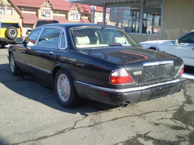 1998 JAGUAR XJ8 Coupe