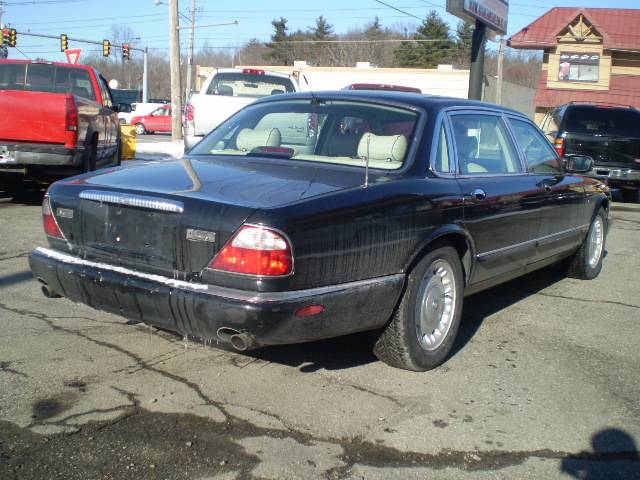 1998 JAGUAR XJ8 Coupe
