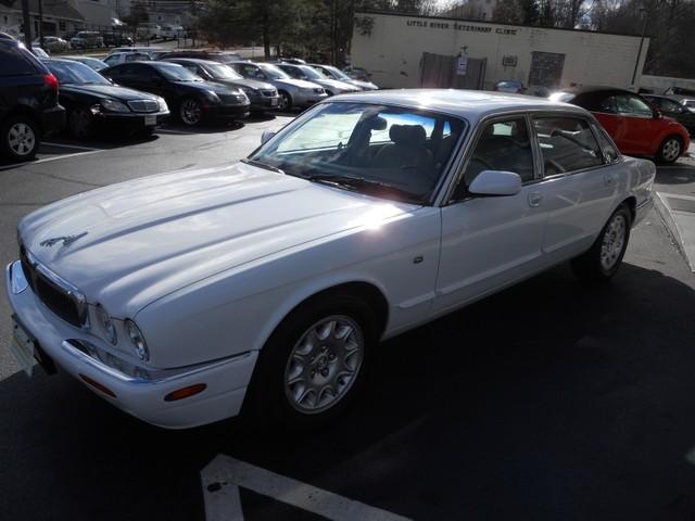 2000 JAGUAR XJ8 ESi